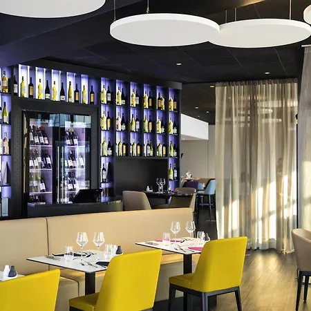 Mercure Centre Port Hotel