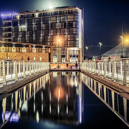 Hotel Mercure Centre Port 4*