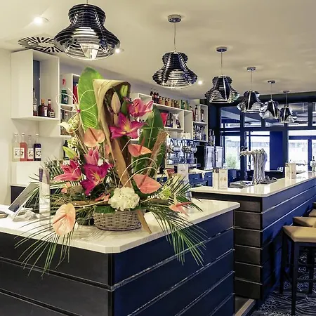 Hotel Mercure Centre Port 4*