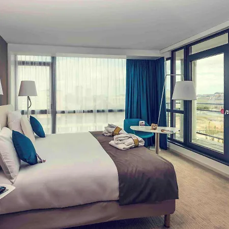 Hotel Mercure Centre Port 4*