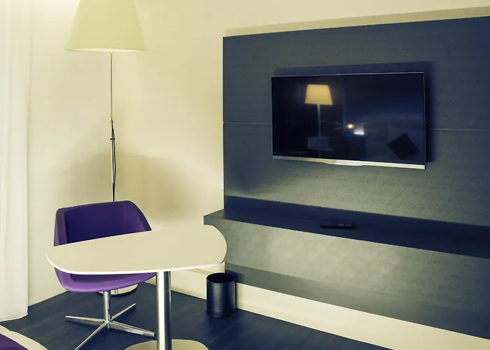 Mercure Centre Port 4*