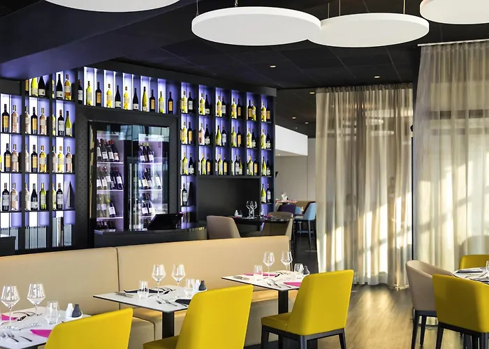 Mercure Centre Port Hotel