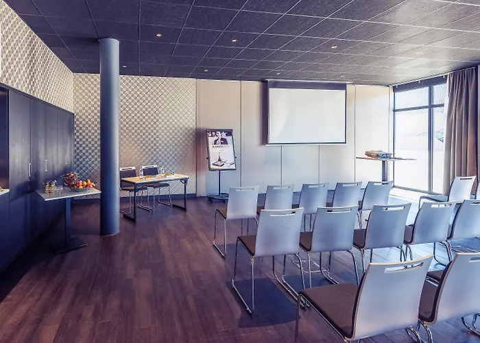 Mercure Centre Port 4* 셰르부르 앙 코탱탕