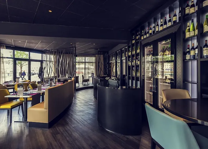 Mercure Centre Port 4*