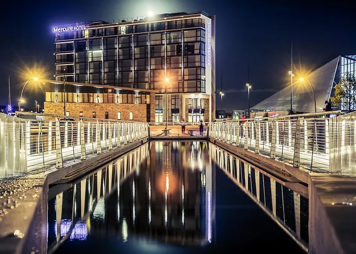 Hotel Mercure Centre Port 4*