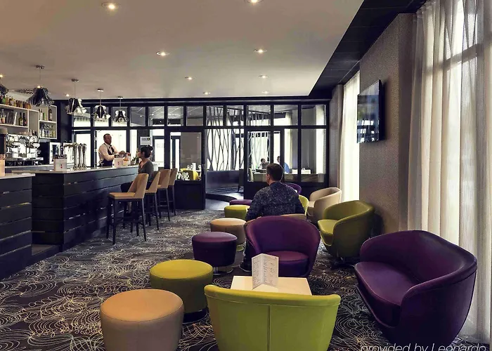 Mercure Centre Port 4*
