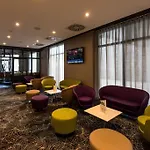 Hotel Mercure Centre Port 4*