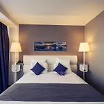 מלון Mercure Centre Port 4*