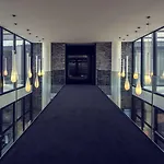 מלון Mercure Centre Port 4*