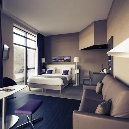 Mercure Centre Port Hotel