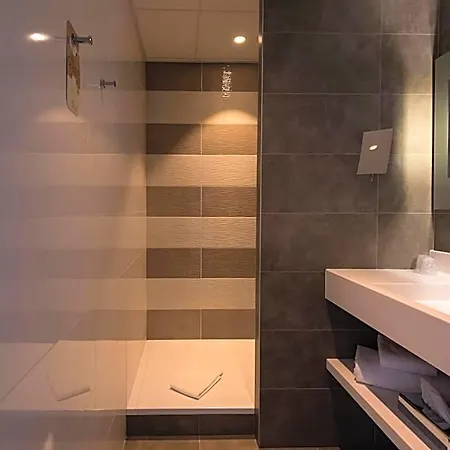 Mercure Centre Port Ξενοδοχείο 4*