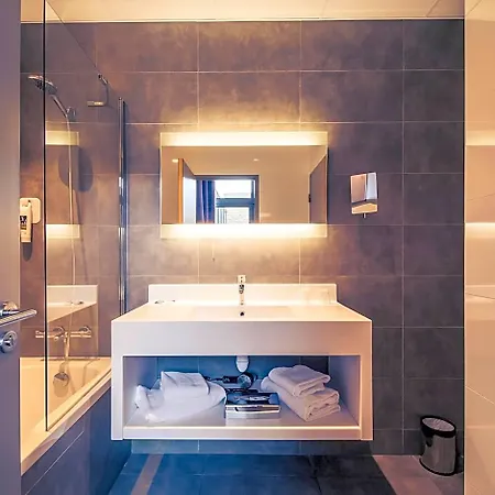Mercure Centre Port Ξενοδοχείο 4*