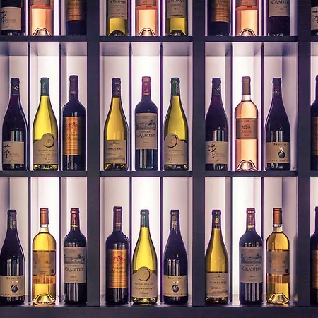 Mercure Centre Port Hotel 4*