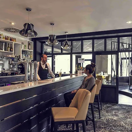 瑟堡中心港口美居酒店 4*