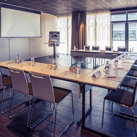 Mercure Centre Port Hotel 4*