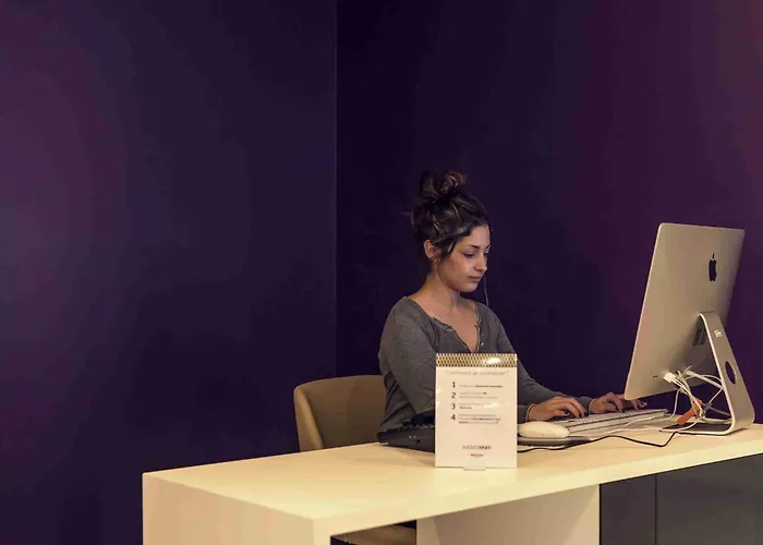 Mercure Centre Port شيربوغ أون كوتننتين