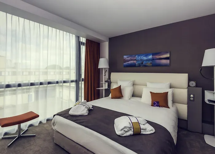 Mercure Centre Port فندق 4*