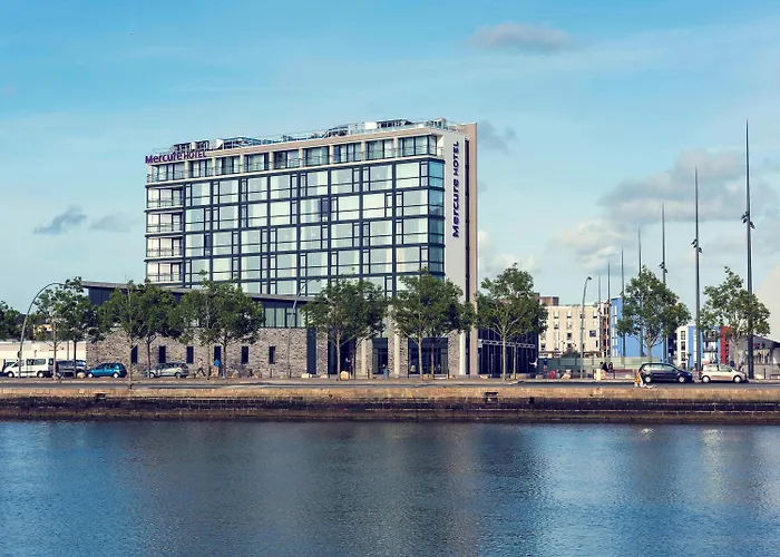 فندق Mercure Centre Port 4*