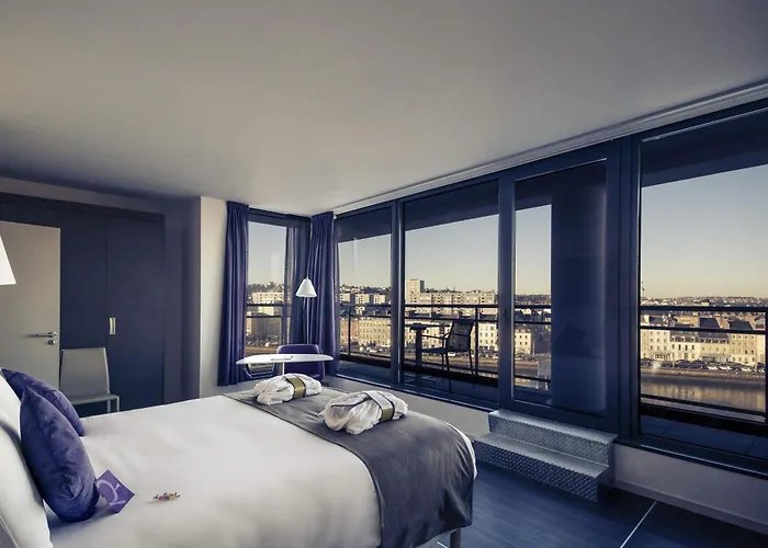 Mercure Centre Port Hotel