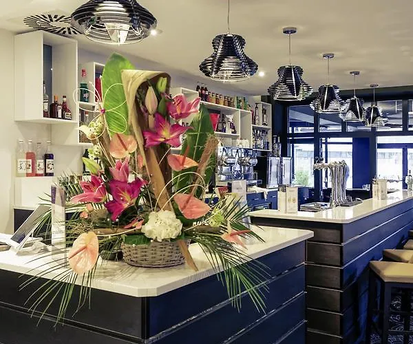 Hotel Mercure Centre Port 4*