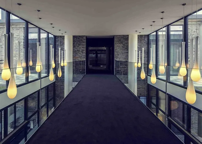 Mercure Centre Port فندق